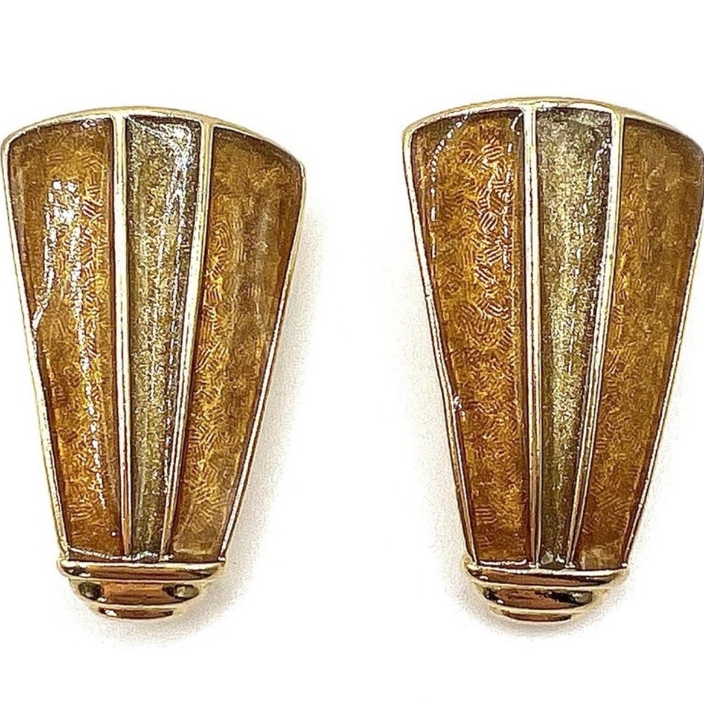 Trifari Vintage Enamel GeometricGold Tone Clip On Earrings - Picture 4 of 9